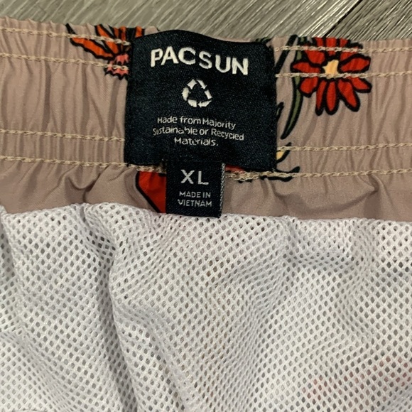 PacSun Recycled Shrooms 17" Swim Trunks NWOT      size XL - Picture 3 of 9
